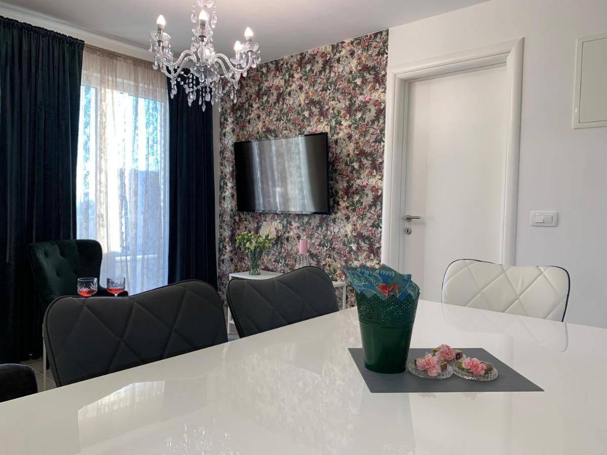 Apartman Onavi Makarska Exteriör bild