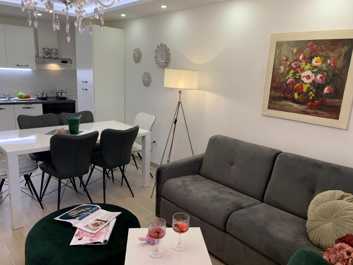 Apartman Onavi Makarska Exteriör bild