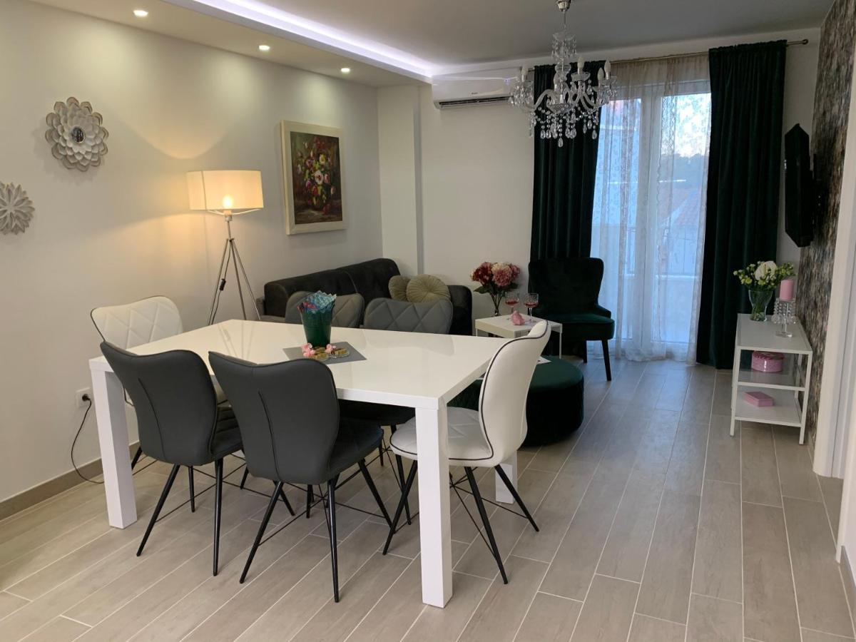 Apartman Onavi Makarska Exteriör bild