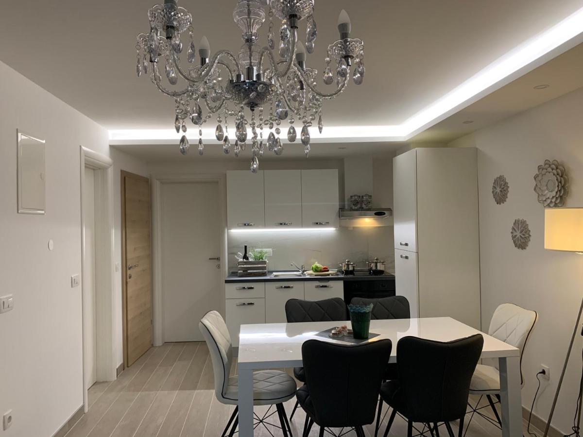 Apartman Onavi Makarska Exteriör bild