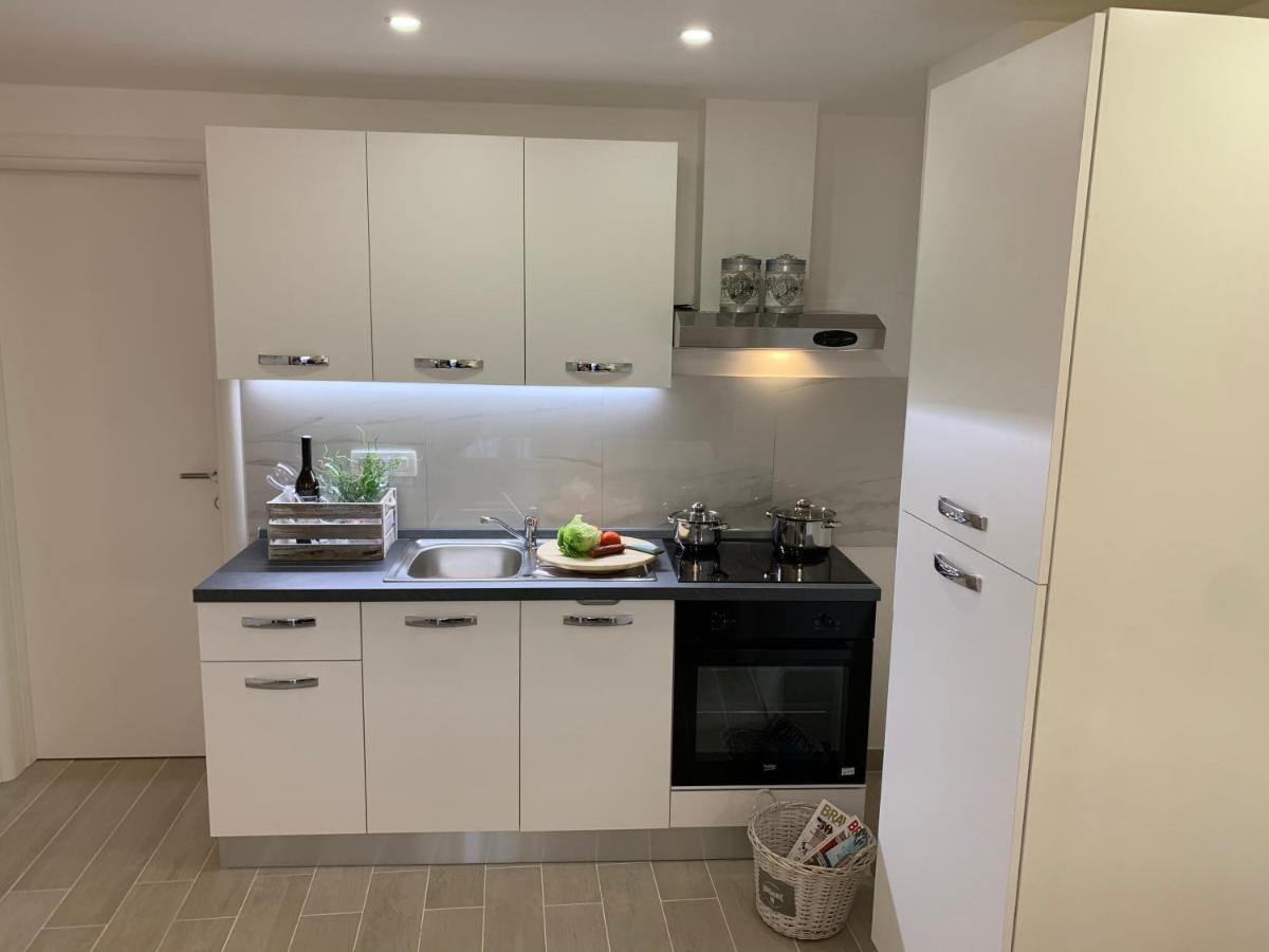 Apartman Onavi Makarska Exteriör bild