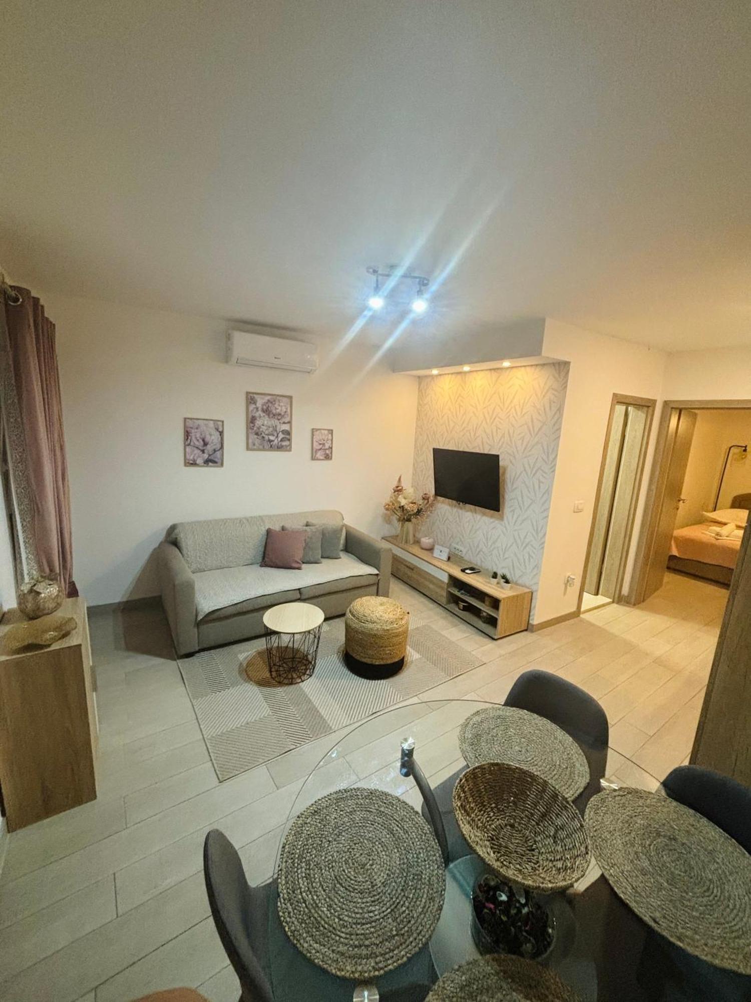 Apartman Onavi Makarska Exteriör bild